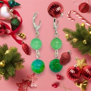 BOUTIQUE Elegant Green Agate Dangle Earrings, Gemstone Beaded Dangles